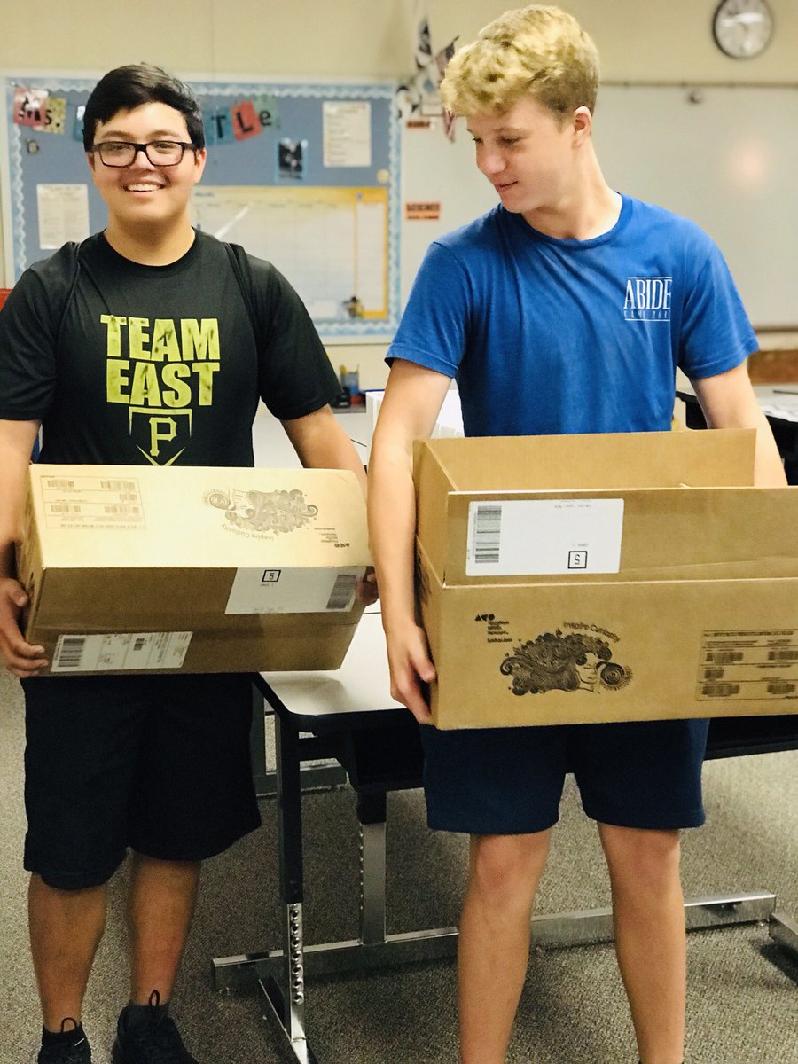MsHaysCounselor's tweet photo. Thank you to @WHS_Warriors and @PESHPanthers for sending some kiddos to @MendenhallHorns to help out our teachers today! #mendenhalllearns @Plano_Now @Plano_Schools @JanaPrince5 https://t.co/gvAt3T6HFa