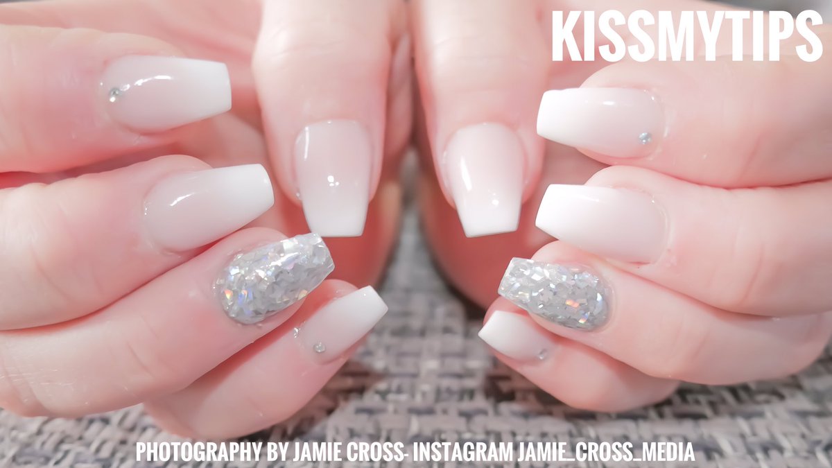 MediaVsl's tweet photo. Just one photo we took for a company called KissMyTips to show off her amazing nail art #photography #nailart #beauty #videographer #photographer #vslmedia https://t.co/K6wPsOHARW