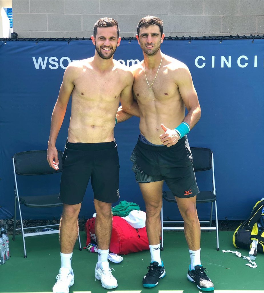 Sexy arms, yummy chests and lick-worthy abs on tour - Page ...