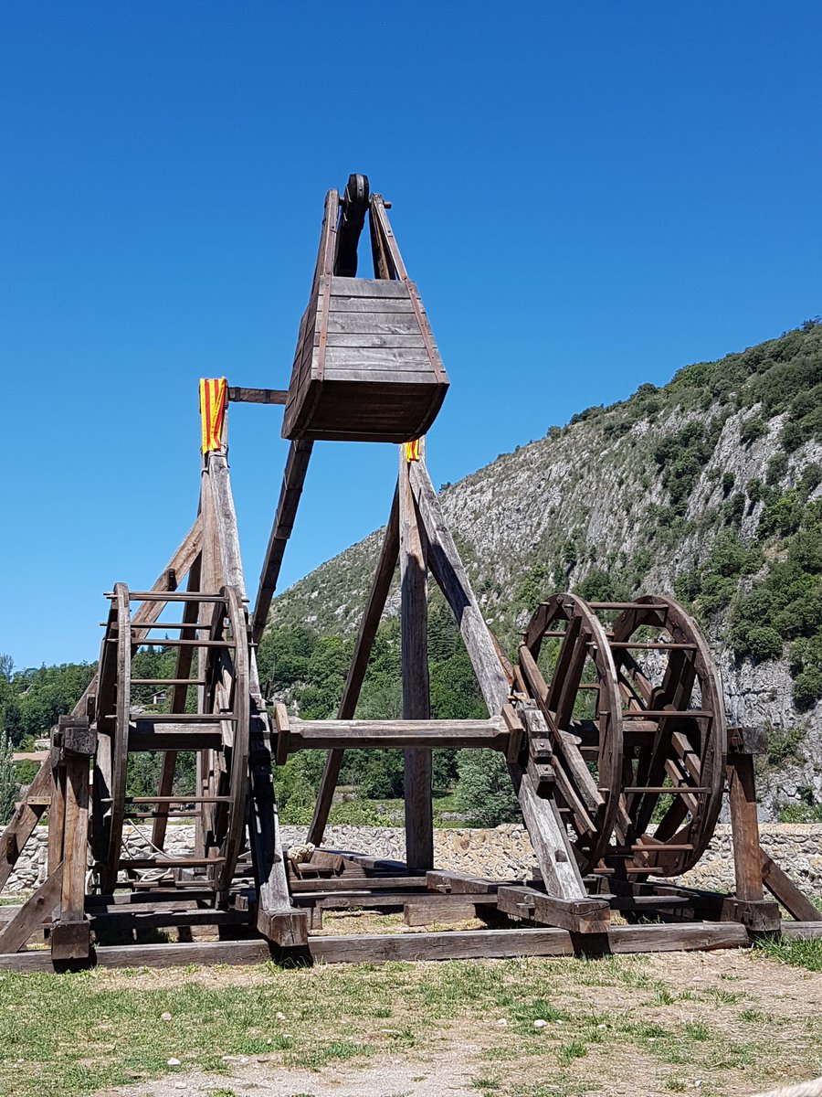 jourdan_jerome's tweet photo. Il était une fois, un Superbe #Chateau dans cette Belle Ville de #Foix 🏰 Venez vite pousser les portes du Musée, Gravir le si joli rocher 😎🌿👍&amp; Vivre (aussi), l'expérience #escapegame 😉🗝⏳ #Balade #Occitanie #ariege #patrimoine #histoire #France #Pyrenees #Vacances #Famille https://t.co/GO6zN0OzdB