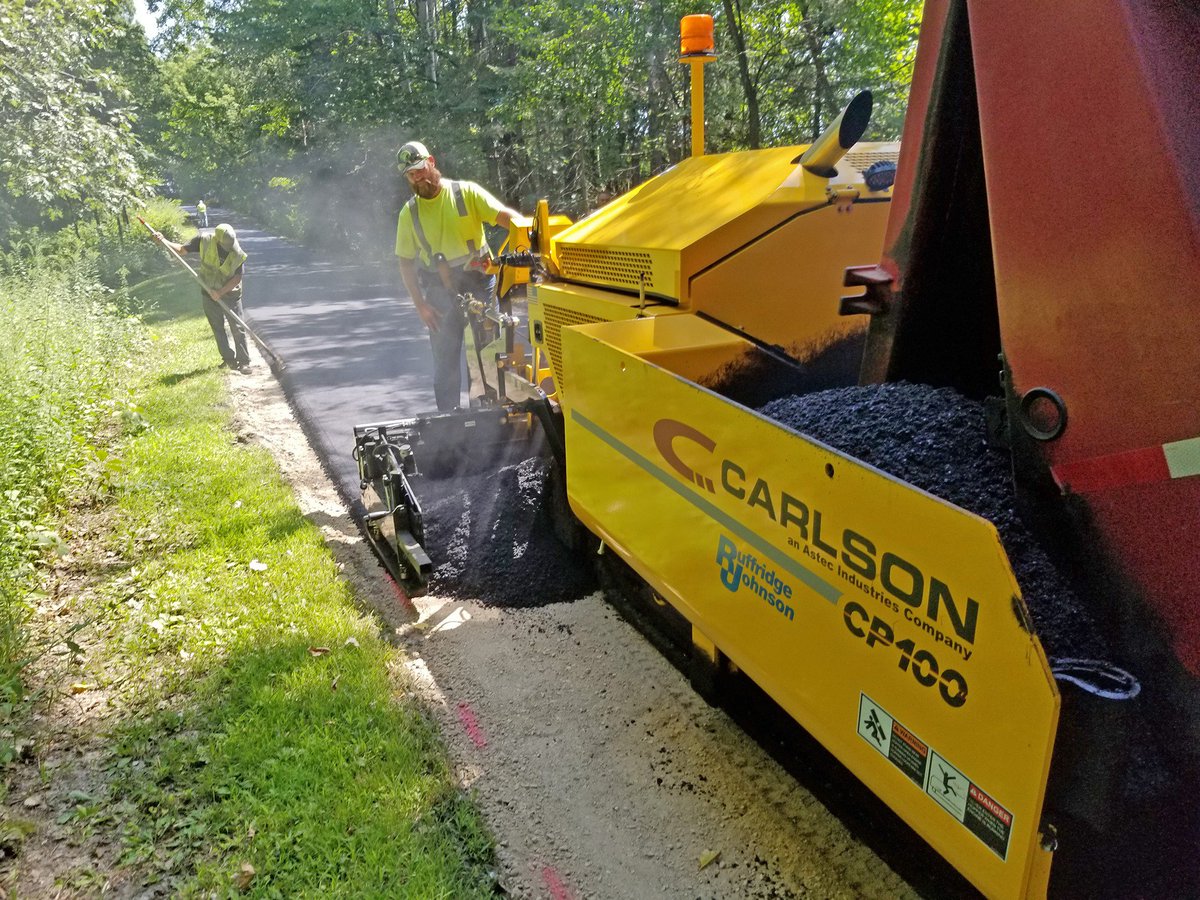 CarlsonPaving's tweet photo. Just another beautiful day paving in the Midwest with Ruffridge-Johnson Equipment and a new CP100 II commercial paver! Where are you paving today? #matqualitymatters https://t.co/B7Hy599E0i