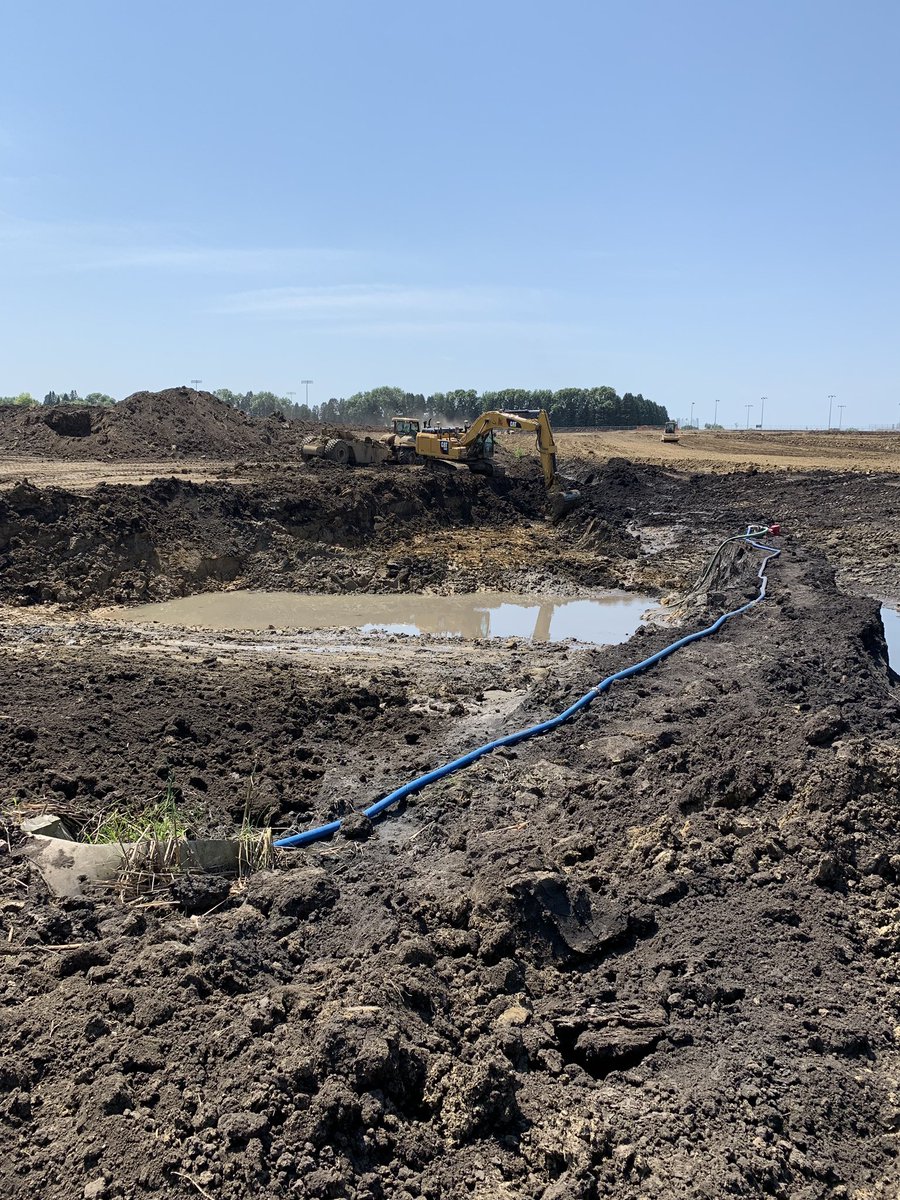 SiouxCenterHS's tweet photo. Lots of progress on the new High School.  Right on schedule! Go Warriors! https://t.co/RzF5hF67ta