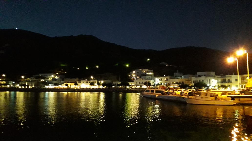 MargitDraxl's tweet photo. Ich hab euch zur Sicherheit jetzt noch schnell den Hafen von #Kapsali fotografiert. 😍 https://t.co/QzW9vqsgzD
