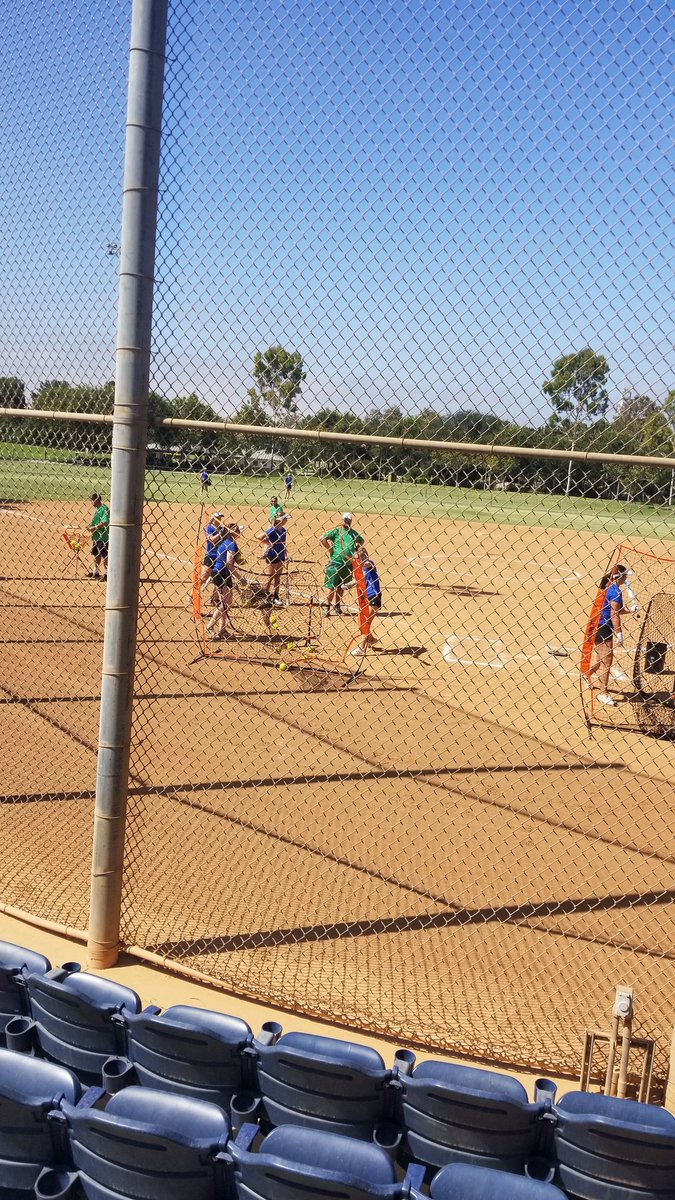BWikston's tweet image. Day 2 of @SoftballIreland training in sunny California.  Exhibition game this evening at 5 pm.