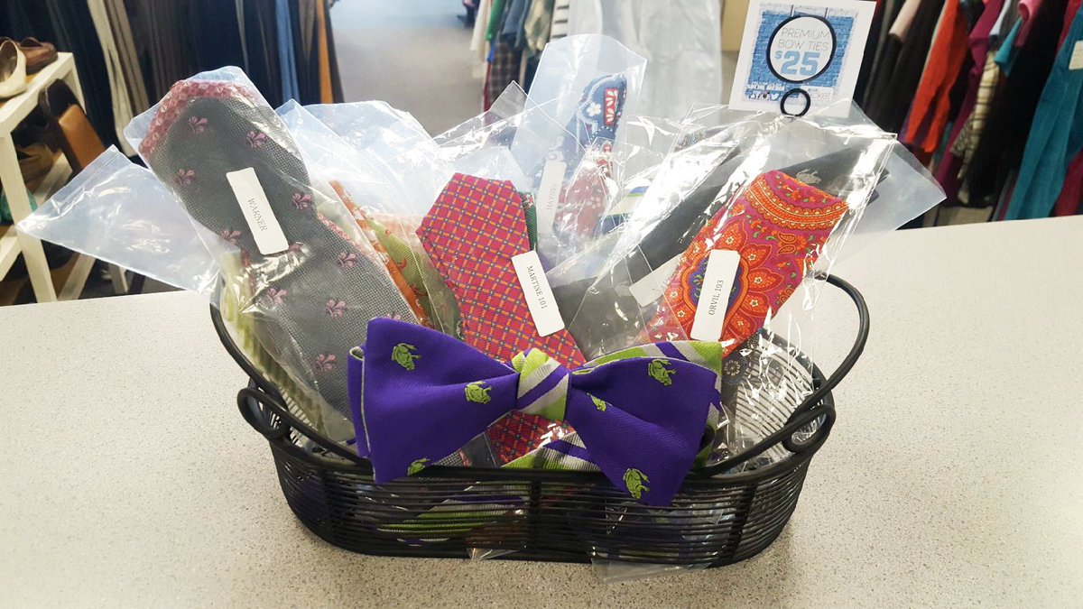 BlueJacketInc's tweet image. Only at our Coldwater Crossing location: Buy our reversible bow ties by designer Edward Armah Inc. Retail: $105 - OUR PRICE: $25 👀 and Italo Ferretti pocket squares made from the finest silk. Retail: $95 - OUR PRICE $15! 🤵 We make thrift look good! Get them while they last!