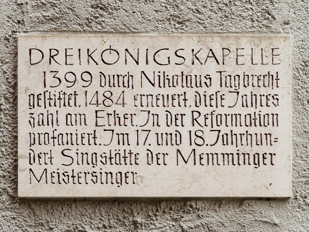 isoletters's tweet photo. In the all-caps part of this plaque, there are no ‘umlaut marks’. There is just one umlaut and just one mark. This design is not dictated by any constraints. Guess they did it like this just because they could. Interesting as well: the variable height of the ‘t’ bar. #UmlautWeek https://t.co/BECxr28eLx