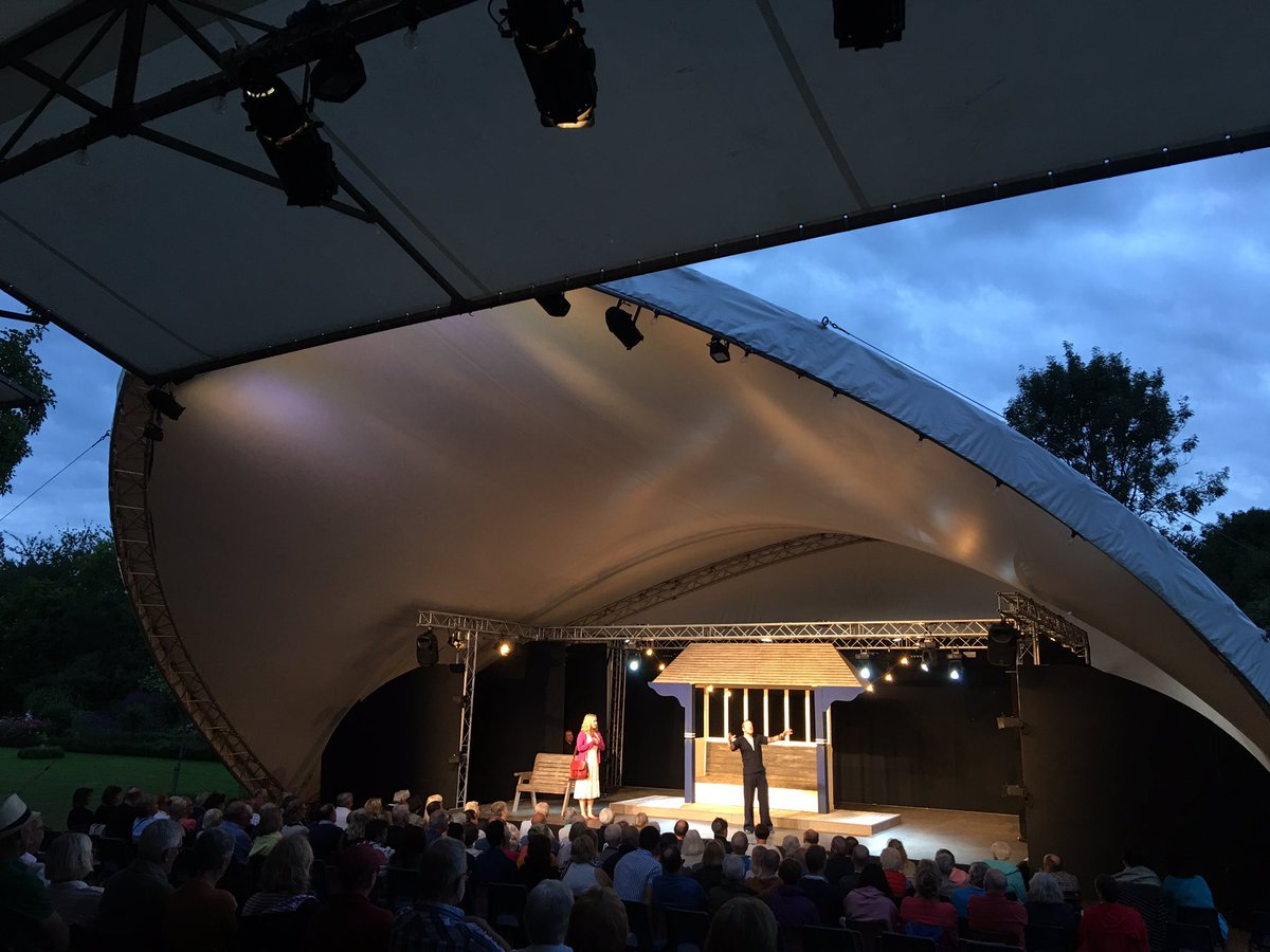 heverfestival's tweet photo. Brilliant #ruddigore tonight. Thanks @charlescourtopera you have our audience hooting with laughter 🤣🤣🤣
#comebacknextyear #gilbertandsullivansociety #theatre #openairtheatre #gardenopera #TunbridgeWells #comedy https://t.co/1oa45Zbwbm
