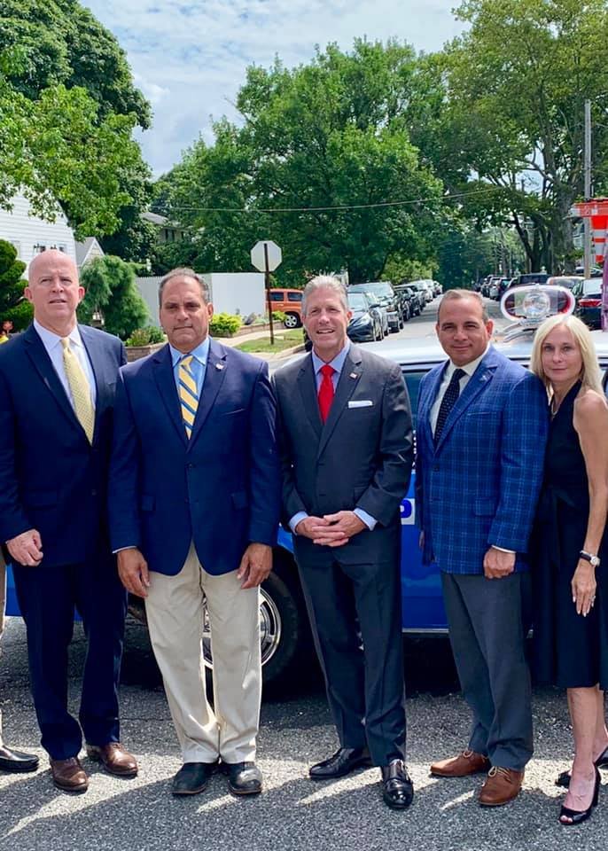 We dedicated N. Utica Avenue in memory of NYPD Officer Michael D. Russell. Officer Russell was murdered in the line of duty, and his hometown street in North Massapequa will help us forever remember his sacrifice and service for our safety. #NYPD