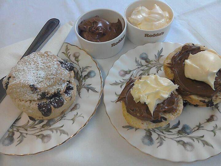 Jam_First's tweet photo. @colinleggo @Roddas_Cream @MissVsCreamTea @CreamTeaHour @englishcreamtea @CreamTeaSociety @Cornish_Buddha @CornwallHour @AndyscafeNQY @TheSeafood Is it #CreamTea over indulgence @TiffyTrus? #QuestionQuest #ChocolateCreamTea #CreamTeaHour #ChocolateFirst. https://t.co/FPUXcG0xwT