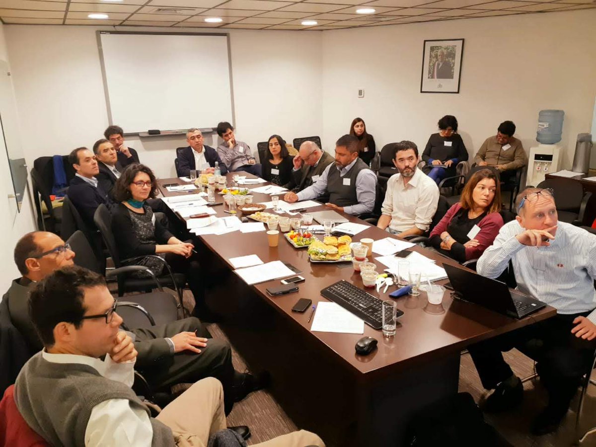 rsgarciapalma's tweet photo. @ImplementaSur asesorando a @MinEnergia @Minvu y @WorldBank en mecanismos financieros para la adopción de eficiencia energética en viviendas existentes. Trabajo público-privado incluyendo distintos representantes del sector financiero nacional #CambioClimatico https://t.co/ukG85WZzq4