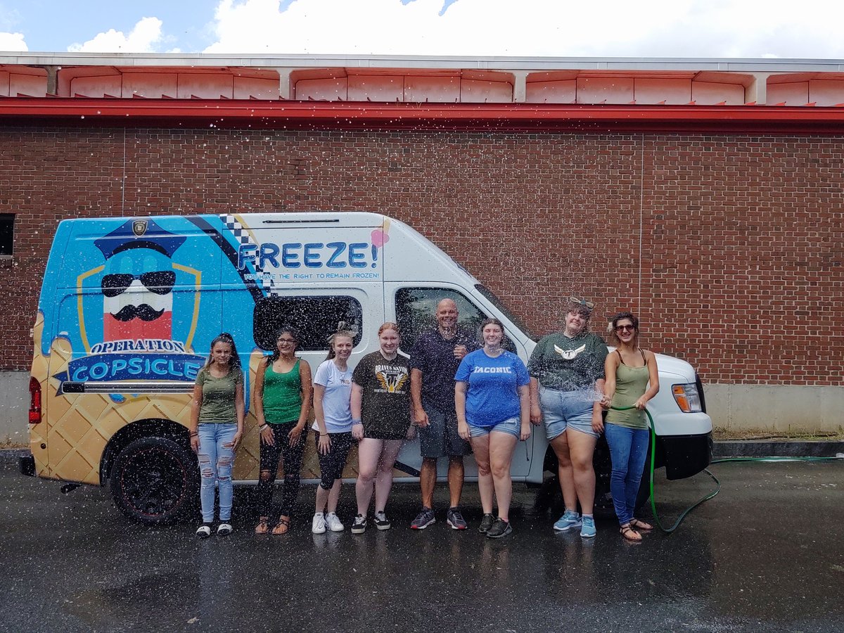 dderbyman's tweet photo. Supporting our youth is a priority! 🚔#OperationCopsicle made a quick stop and supported the Taconic H.S. 📣Cheer Team during their car wash fundraiser! https://t.co/qzcpWMVoJQ