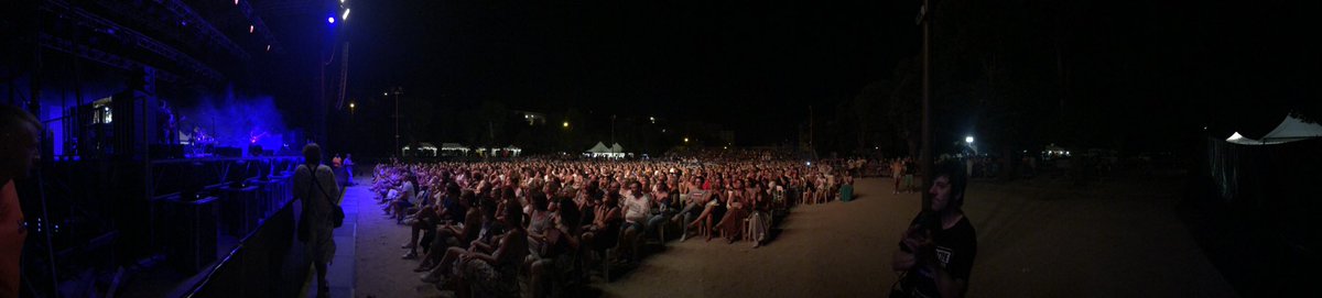VilledAjaccio's tweet photo. Aio Festivale | 🎸
Pas de « Larsen » pendant les balances 😏, une première partie endiablée avec @vanillemusic, le Casone est fin prêt à accueillir @Zazieonline !
#Ajaccio #Festival #Zazie #Lessenciel #Corse https://t.co/BXiEhSo9vF