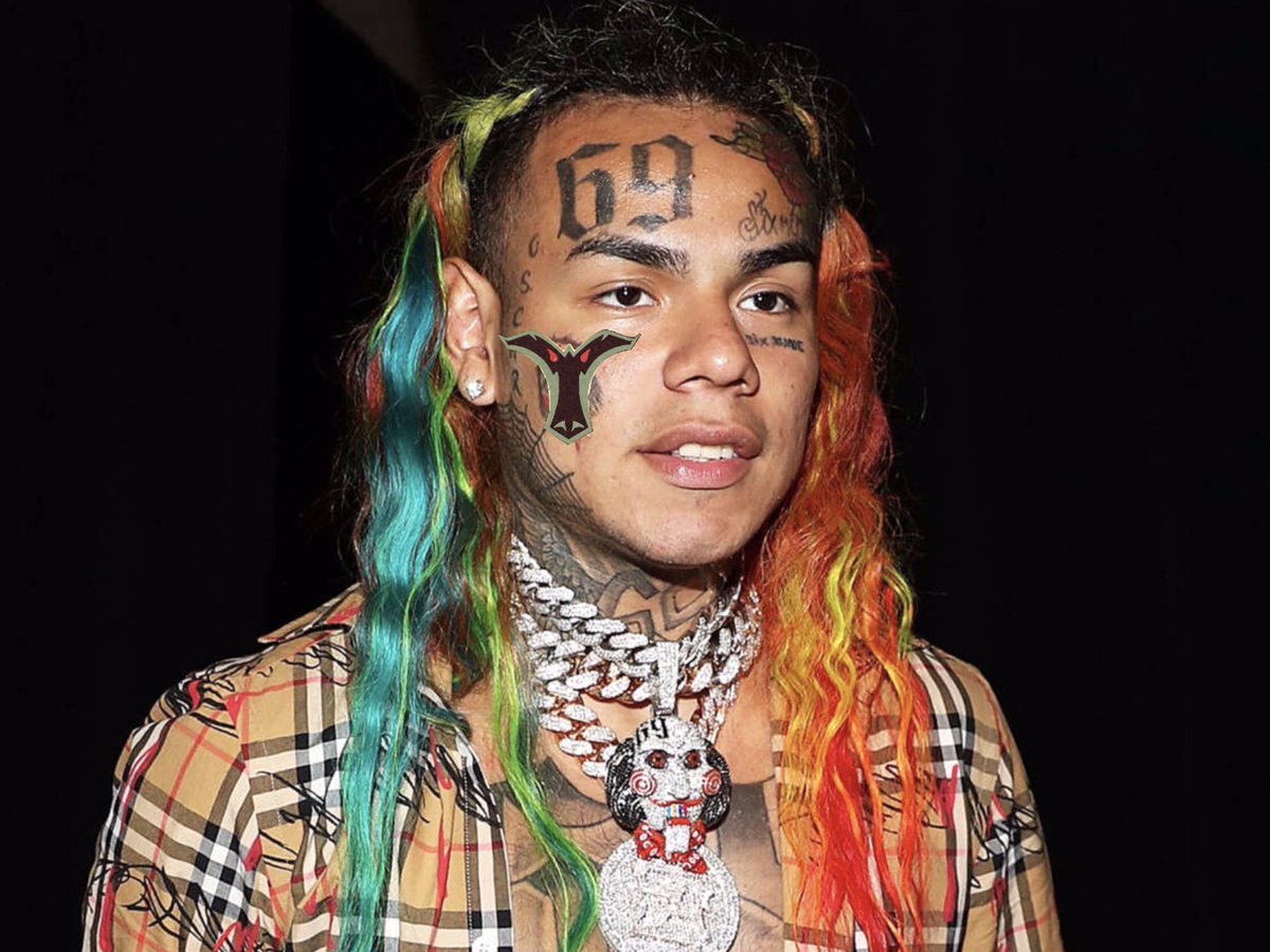 BronxBaboons's tweet photo. Looks like Tekashi got a nice jailhouse tat cover up! Thanks for the support man, don’t drop the soap #pfsl #BronxBaboons https://t.co/X2p2il70Di