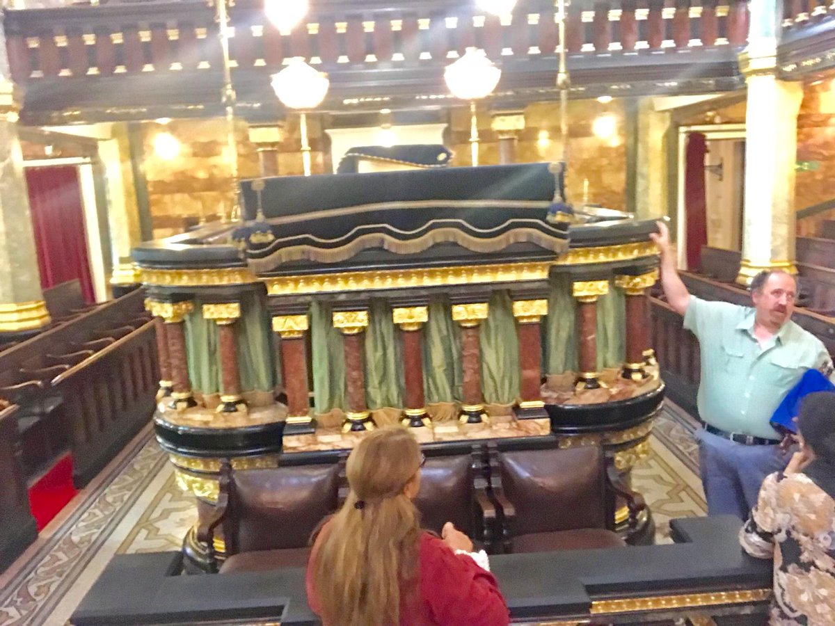 SikhSgsl's tweet photo. Southfields Gurdwara sangat enjoyed trip to the Synagogue today to mark 550th birth anniversary of our first Guru, Guru Nanak Dev ji. It was truly  an enlightening experience indeed. #gn550 #gurunanakdevji #sikhism #sw18 #bevismarkssynagogue #interfaith #friendship @SikhSgsl https://t.co/7BB1KqS35A
