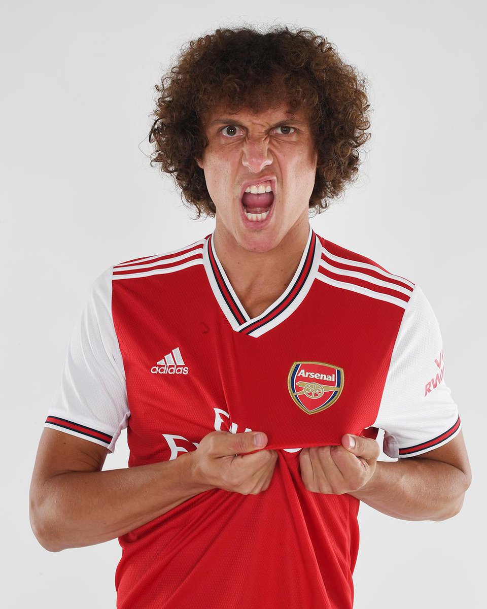 brfootball's tweet photo. David Luiz is hyped 😂📸 https://t.co/YJf5zSk0QJ