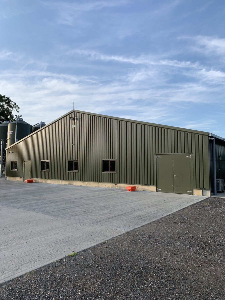 Last few picture of #Farm24 as we push on to hopefully keep going till in rains! Brief stop earlier in the evening to put our hens to bed then back on the combine.