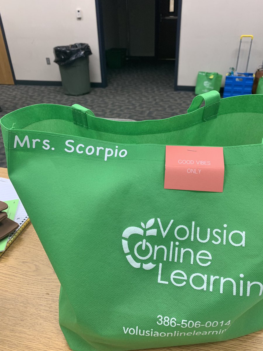 vcs_wdscorpi's tweet photo. I work for the most amazing school! Thank you for all you do @jsusyp @amylblowers @VolusiaOnline #VOLRocks https://t.co/g3fMUL2VTB