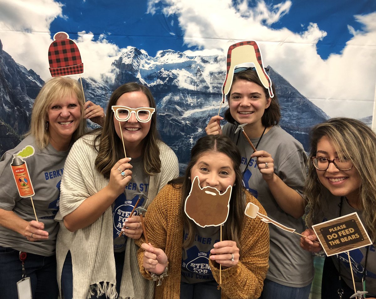 mrs_vibarra's tweet photo. Second grade is ready to climb through the school year!π @RLErockets #RLEUnite #risdsaysomething https://t.co/EnLN4xpl6B