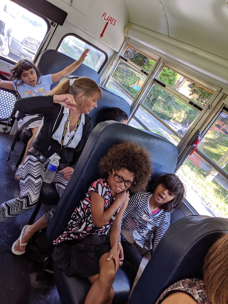 HeatherTechTST's tweet image. #projectinnovation #festfest was a complete success! #pbl engages #all6000plus thinkers and Learners. Wonderful #communityconnection #stewartpark
@ICSD_Spencer @KLKiechle