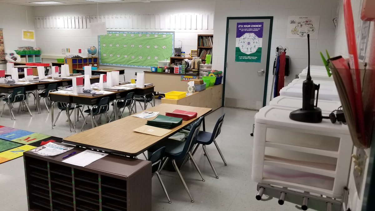 Smithfroggies4's tweet photo. So excited about Open House tonight!!!! I can't wait to meet my new students!!! #wcesopenhouse https://t.co/3QqrDUBhuH