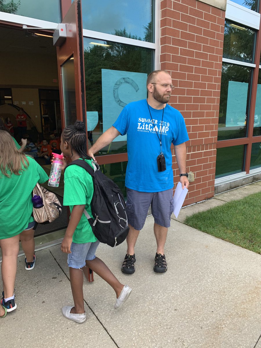 I had a wonderful last day of my #litcamp tour at @AllendalePS_MI with @jmrliteracy and the incredible team and children, so happy and so excited for learning.