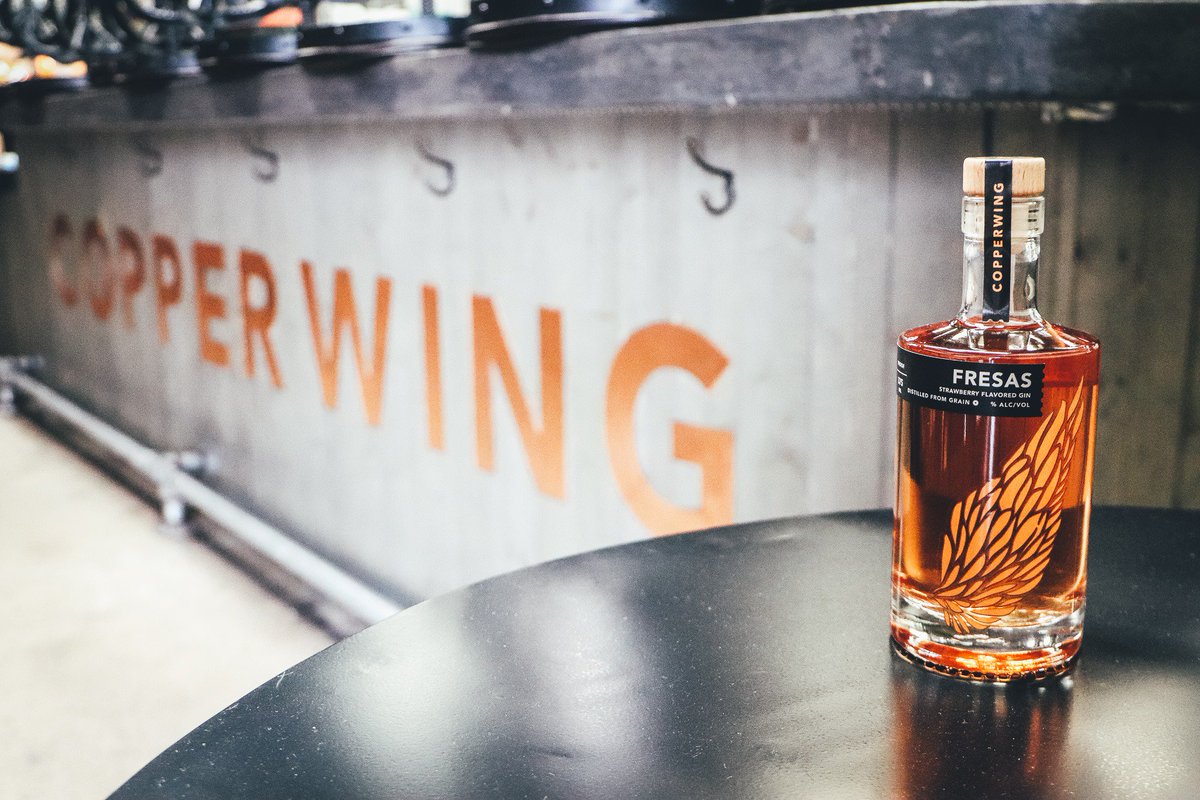 DiscoverSLP's tweet photo. Join @CopperwingSLP this Saturday, August 10, from 2 pm - 12 am, for the release of their new strawberry-flavored gin, Fresas. Outdoor games, delicious craft cocktails and more are planned for the day. #DiscoverSLP #gin #copperwing #distillery https://t.co/XjDN913yqw