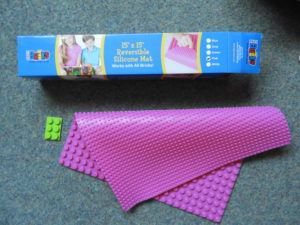 StrictlyBriksUK's tweet photo. One side of the mat is compatible with Duplo pieces while the other is for regular Lego bricks.We have many types of bricks including Lego, Wilkoblox, MegaBlox and other non branded bricks and the mat is compatible with ALL of them!
Thanks @musingstiredmum https://t.co/t0qvlCYKSb https://t.co/mJiCIvApiA