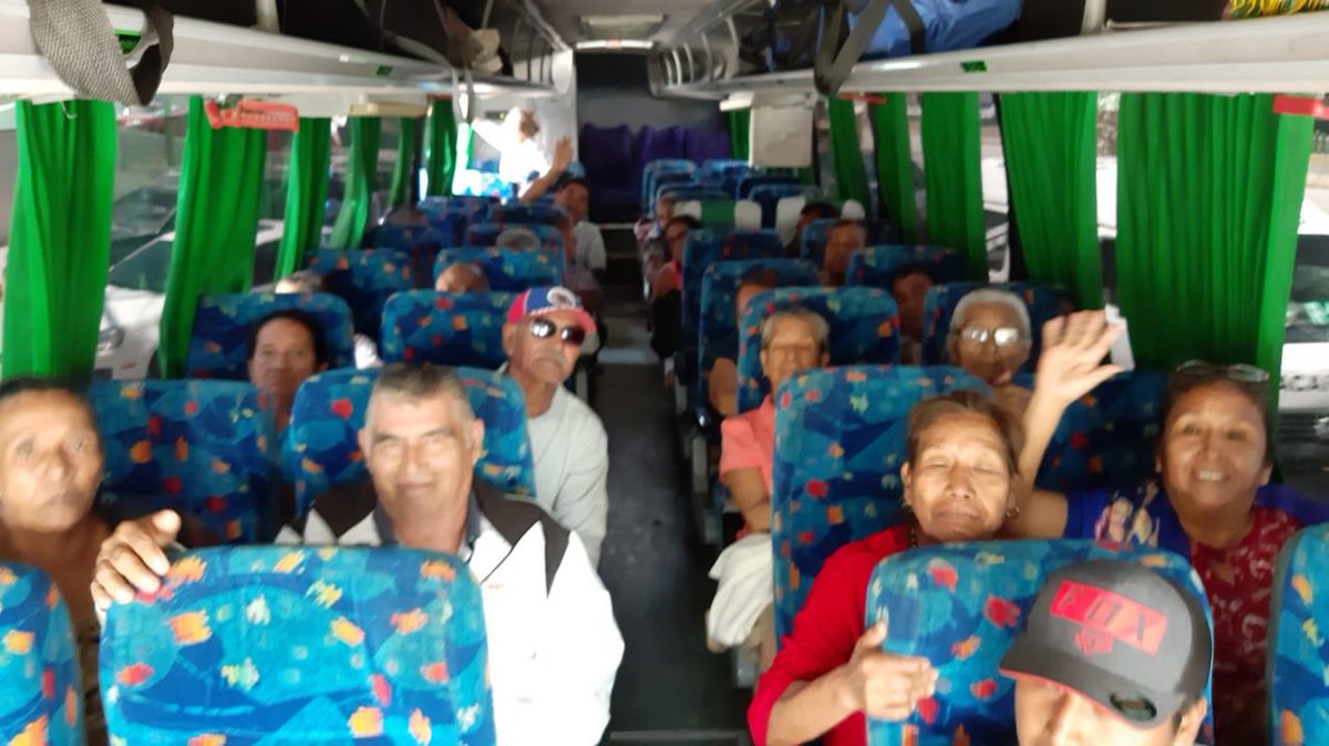 Un nuevo grupo de 22 adultos mayores obtuvo su visa de ingreso a Estados Unidos, por lo que en los próximos días viajará a la ciudad de Los Ángeles California, a encontrarse con sus hijos y nietos dentro del Programa Uniendo Corazones 💕
