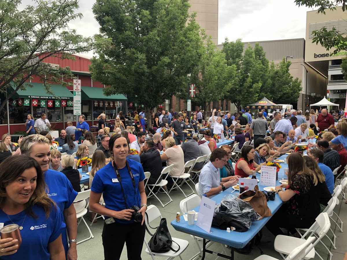 cjsurber's tweet photo. What a fun morning with many of my favorite people in our community, enjoying flapjacks and uniting to change the odds for those among us who struggle every day.  

Thank you to everyone who volunteered and donated today! 💙 @unitedwaytv #FlapjackFeed https://t.co/WHLSFHKAag