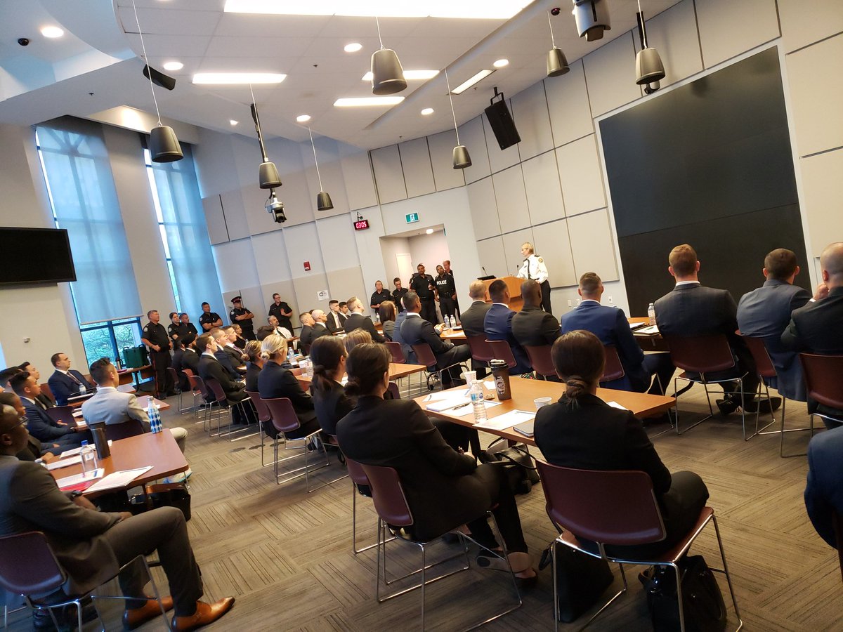 TPSRecruiting's tweet photo. Hired...and still hiring! This morning our second group of new recruits had their orientation session. It's a very exciting time in their lives and an integral part of @TorontoPolice future. Congratulations to each of you! #JoinTPS #hiringnow Toronto is the choice! https://t.co/rejE9XtRpZ