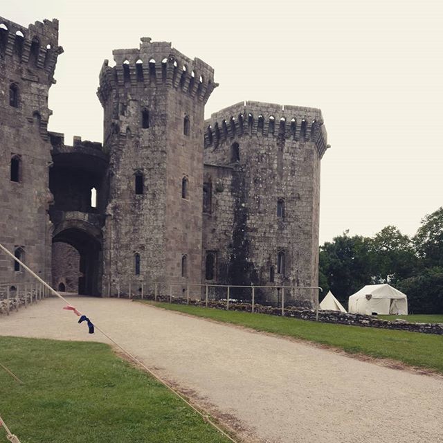 vikinginireland's tweet photo. The view from our tent door.
Last year we were where the cone tent is now.
#mySCA #raglan #raglancastle #drachenwald #ffairrhaglen #insulaedraconis #mynyddgwyn #monmouthshire #wales #uk #medievalcamping #camping #cremafilter #thisisdrachenwald https://t.co/hSxZ340elx https://t.co/nSQaEcnWR1