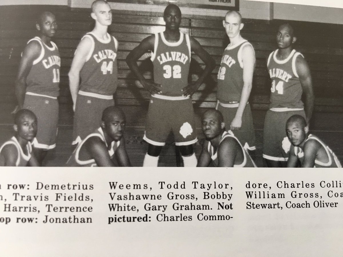 Coach_Tobias's tweet image. Found a little more history! 

Can anyone guess who that man is standing in the middle?!