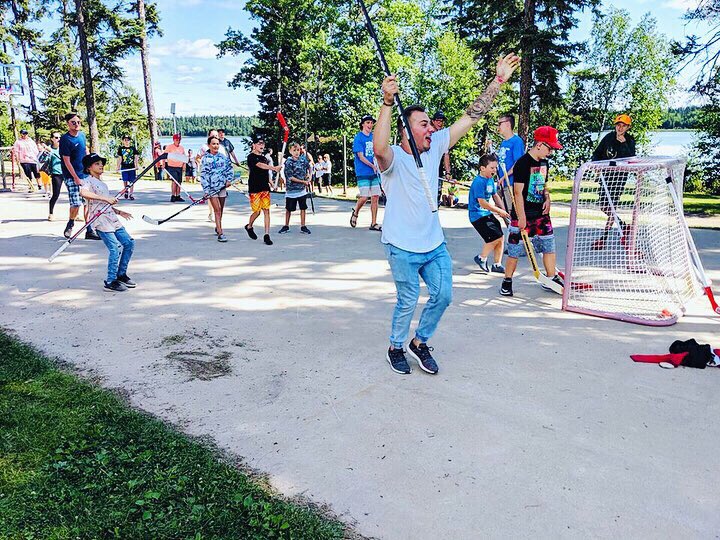 KalebDahlgren's tweet image. What a great experience at my first ever Diabetes camp!!! Thank you for having me out to share my story and it was a blast connecting with the kids! #T1DLooksLikeMe #TypeNone