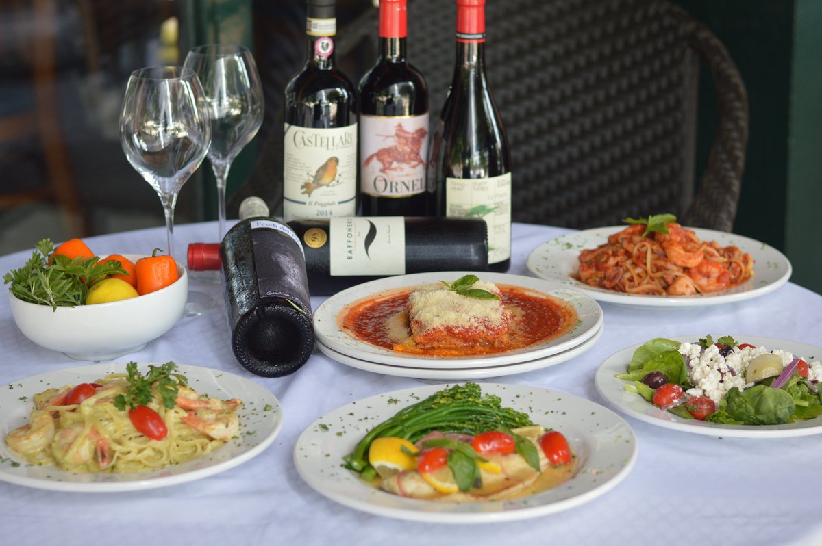 DowntownRaleigh's tweet photo. Find everything from authentic Italian to ramen, sushi, steak, and more at great deals next week for Downtown Raleigh Restaurant Week starting August 12! View menus and make reservations today! #DTRrestaurantweek #DRRW #downtownraleigh https://t.co/guXdqnhPmp https://t.co/ngUUFuKnYa