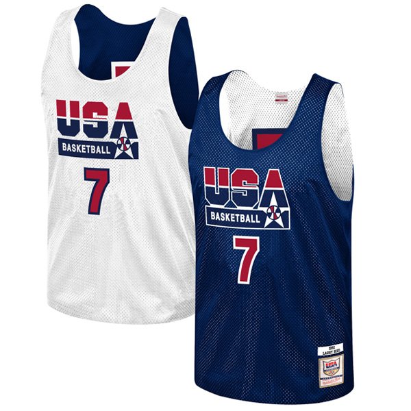 KicksDeals's tweet photo. Calling all Larry Bird super fans as NEW Mitchell &amp; Ness 1992 "Dream Team" apparel is available direct from @NBASTORE with FREE US shipping.

🔥 SHOP -> https://t.co/aNZACsDdLD (use code NBAFS at checkout) https://t.co/OfS5z4AheJ