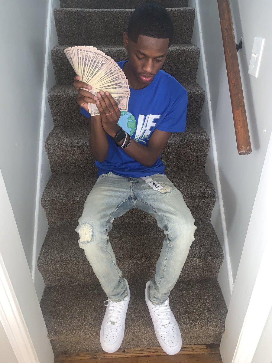 _LilQue's tweet photo. 8/08/98 🌎 https://t.co/Isl3JeqfQv
