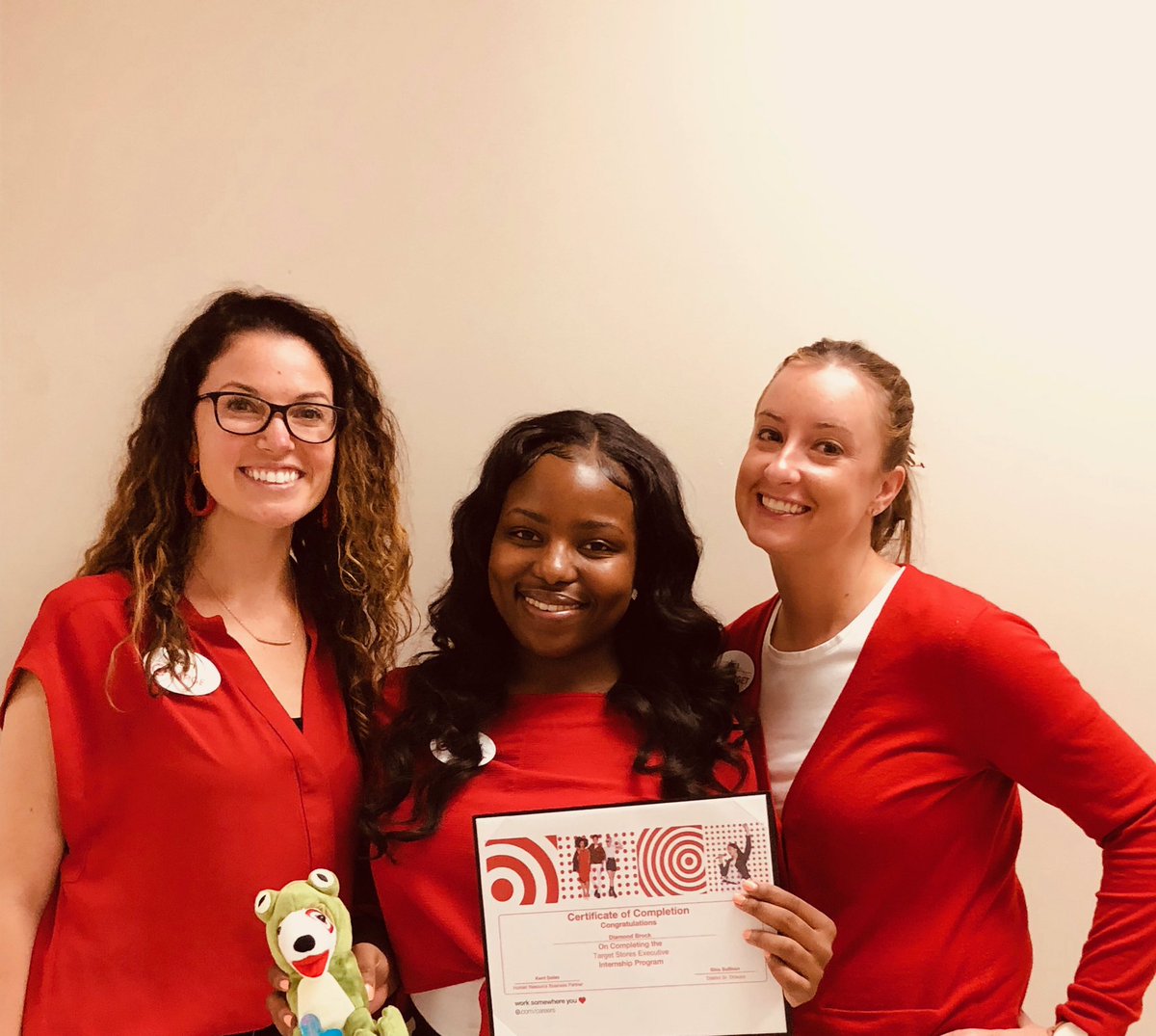red_and_khaki's tweet photo. Congratulations to the #D439 #TGTinterns for successfully completing their summer internships and leading some impressive Graduation walks this week!! Huge thanks to the teams who hosted them for a fantastic summer!! #InternGraduation #Target @ginasullivan25 @GregPare1 @Target https://t.co/AtLA0zBIhf