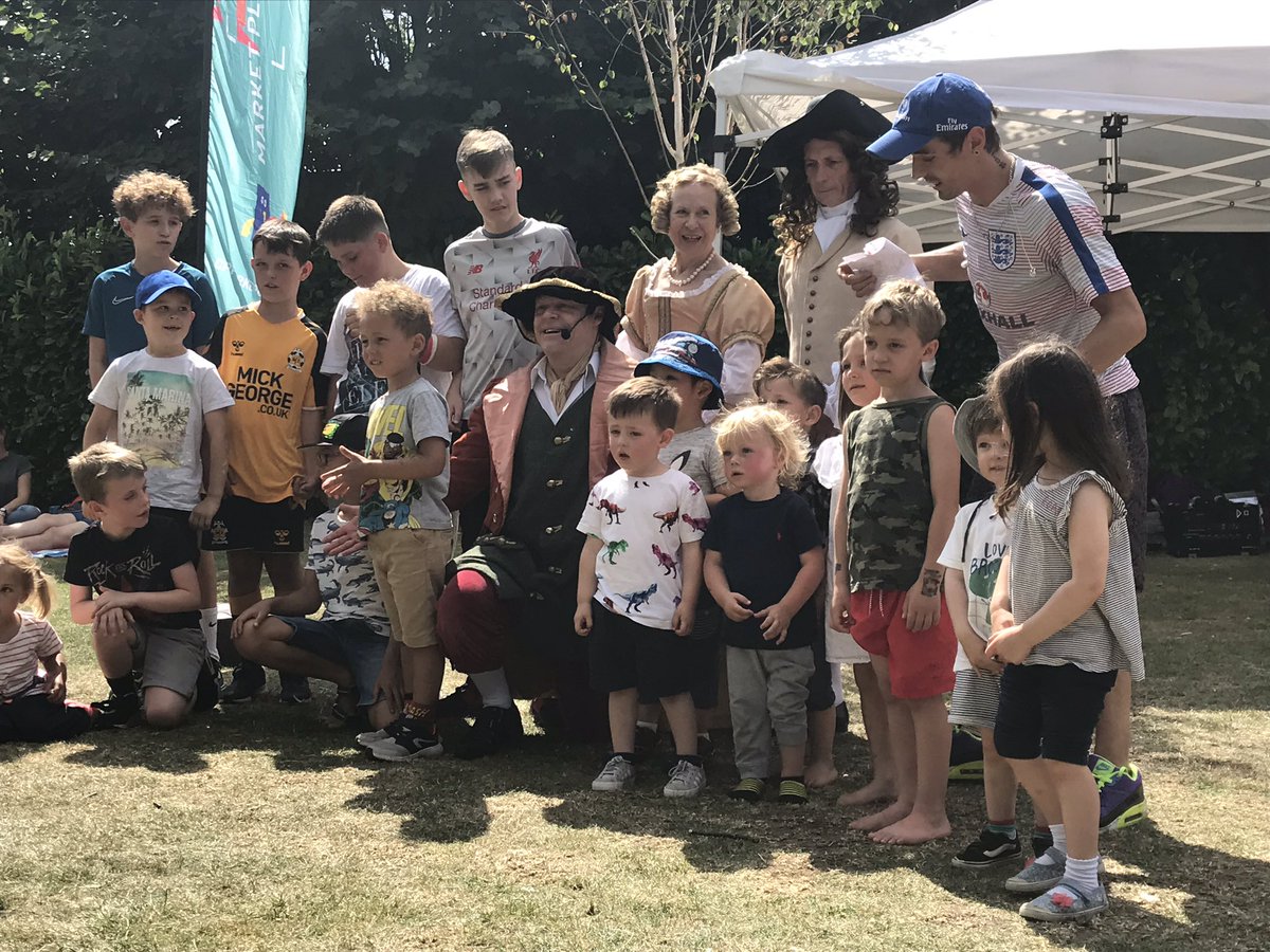 CPPMarketPlace's tweet photo. A fantastic year for creative collaborative projects in Newmarket. Street art with @cppmarketplace @SI_MITCHELL @OrbitFButcher  @TheRacingCentre  @West_Suffolk and A Right Royal Adventure @ Memorial  Gardens @LoveNewmarket @NKTJournal @Nmktbusiness https://t.co/zedByHNFG4