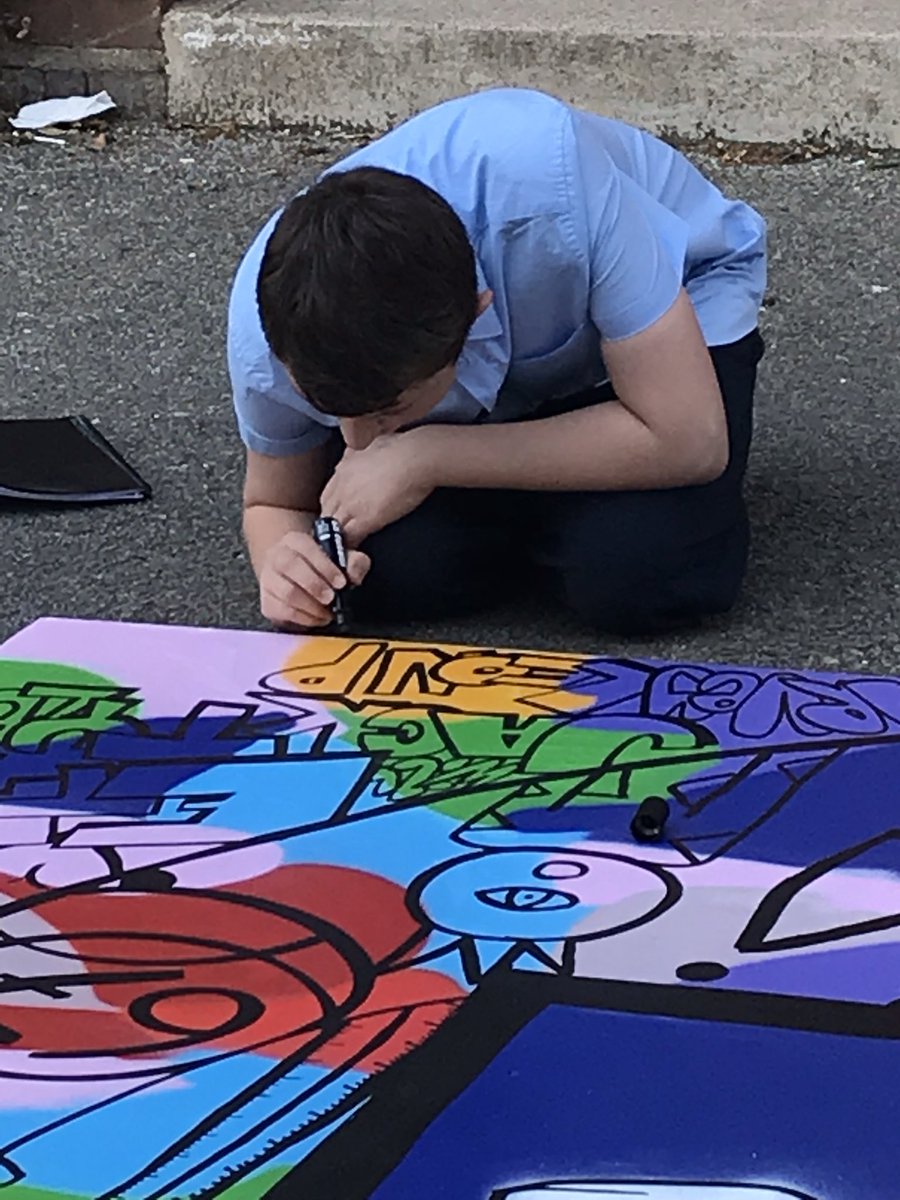 CPPMarketPlace's tweet photo. A fantastic year for creative collaborative projects in Newmarket. Street art with @cppmarketplace @SI_MITCHELL @OrbitFButcher  @TheRacingCentre  @West_Suffolk and A Right Royal Adventure @ Memorial  Gardens @LoveNewmarket @NKTJournal @Nmktbusiness https://t.co/zedByHNFG4