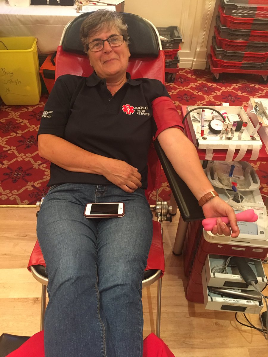 Some of the WWRR team took the opportunity to lend a hand to the <a href="/Giveblood_ie/">Giveblood</a> clinic in Bray this evening. 

Pictured with the team and IBTS staff is the #Credo box, which is kept on the on the RRV and contains 2 units of red blood cells and 2 units of thawed plasma).