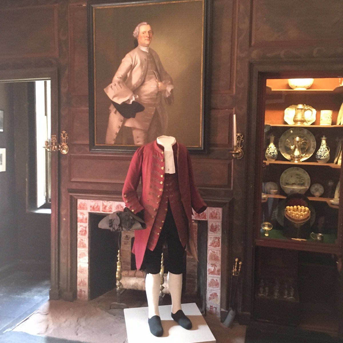 If fashion's the thing then make your way to the Warner House this Twilight Tour—Friday evening from 4:30 to 8PM &amp; sample the latest wares from London. Marvel at Jonathan Warner's sequin studded raspberry coloured suit and all the latest sparkle from London.