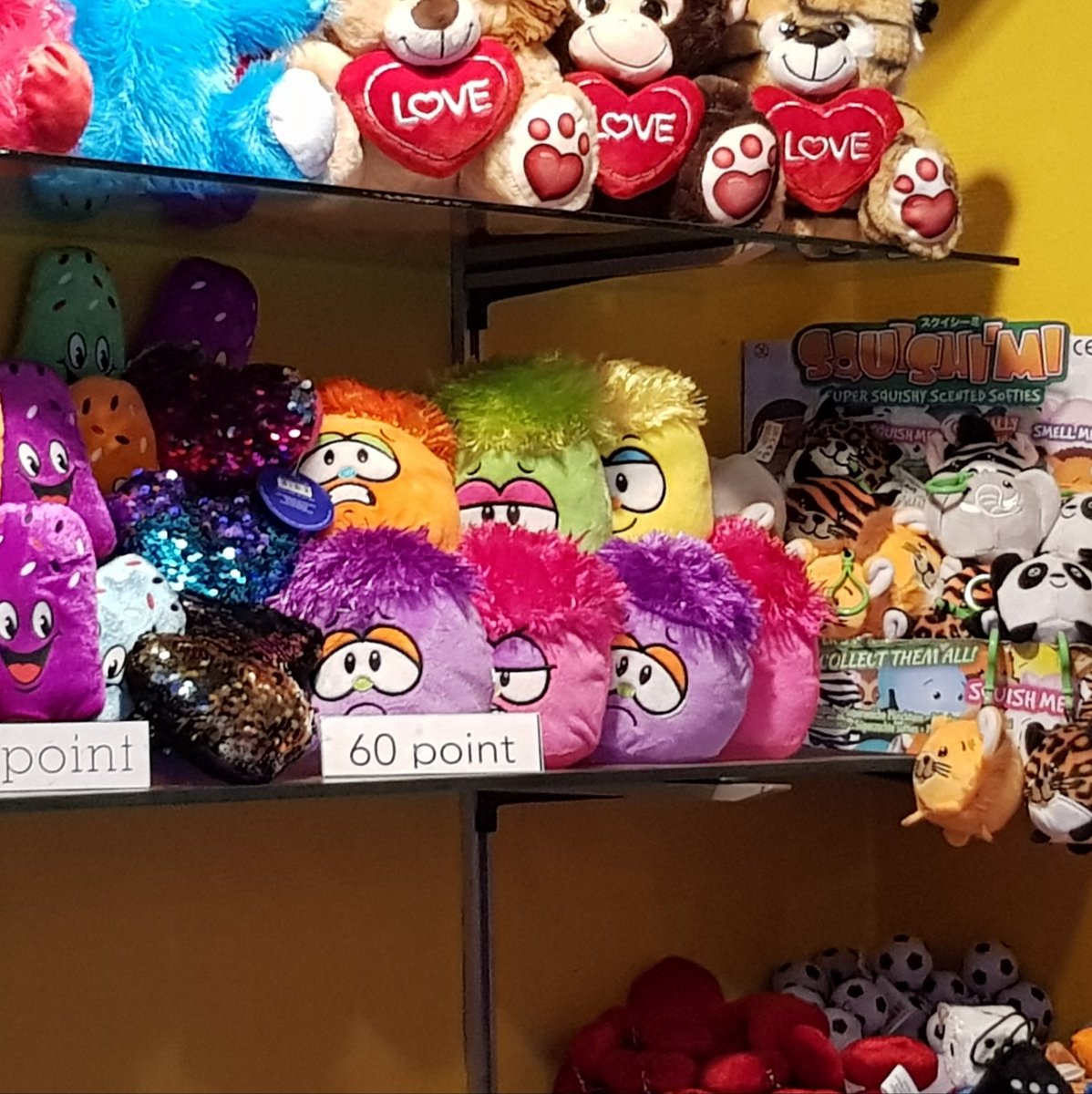 fieldm0use's tweet photo. Spotted some budget puffles in Denmark. They look rather sad! https://t.co/zpdwMH8gKW