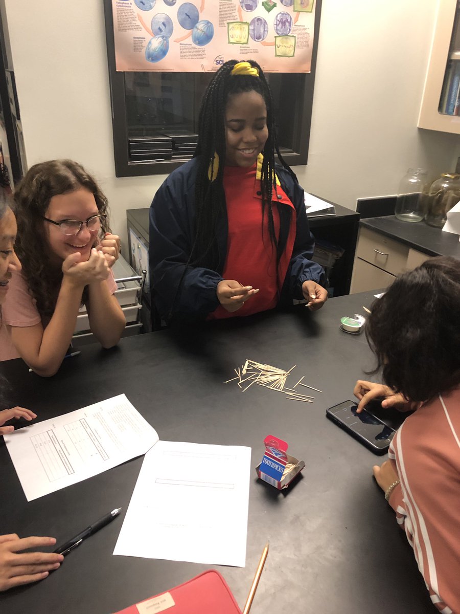 tjones1rmsst's tweet photo. @RockdaleMagnet students modeling enzyme activity using toothpicks. Through this activity, students investigated how doubling the enzyme affects the reaction rate plus they got to break toothpicks which is always fun #apbiopenguins #apbiology #toothpickase #magnetway https://t.co/cvmSFJHFK1
