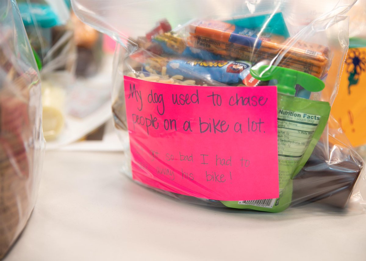 Davistechcolleg's tweet photo. Today our staff put together 500 pantry packs to support the Bountiful Food Pantry's No Hunger Zone initiative. 1 in 5 children in Davis School District are food insecure, and these packs are sent home with them on Fridays to help bridge the meals they will miss.
#davistech https://t.co/5PXX4pVtde