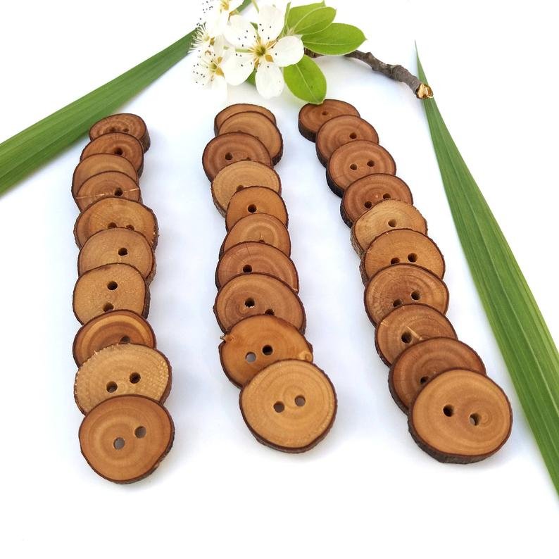 the_eco_path's tweet photo. Cute small buttons from our organic olive trees 🌳

Find them in our shop:
https://t.co/Rmy8gzZ0MK
.
.
.
#theecopath #woodenbuttons #woodbuttons #sewing #knitting #crafting #crochet #supplies #ecocrafts #ecosupplies #woodensupplies #scrapbooking https://t.co/AZHdH6mtpB