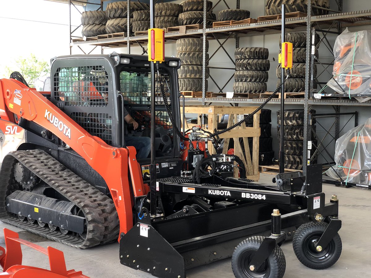 TMConsultingInc's tweet photo. Just wrapping up a dual laser install for a lucky customer. @TrimbleCEC @MartinImplement https://t.co/RBeA7iOkdS