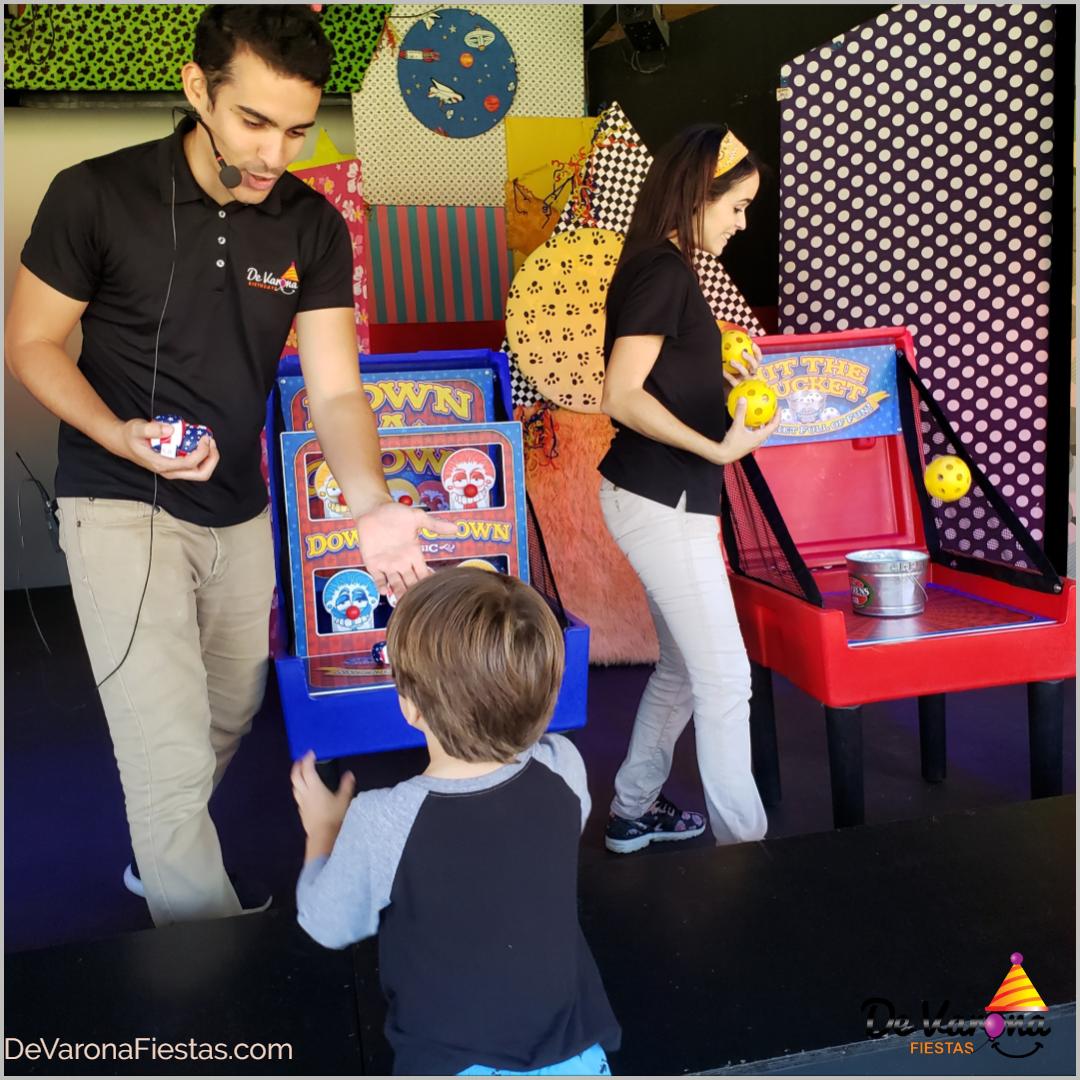 DeVaronaFiestas's tweet photo. Nuestros anfitriones se encargan de llevar entretenimiento sano y variado a todos tus invitados. Celebra tu actividad en De Varona Fiestas y vive la experiencia. 

https://t.co/wptDD0w8Gp 
787-338-0040 https://t.co/9rW7YbwhGE
