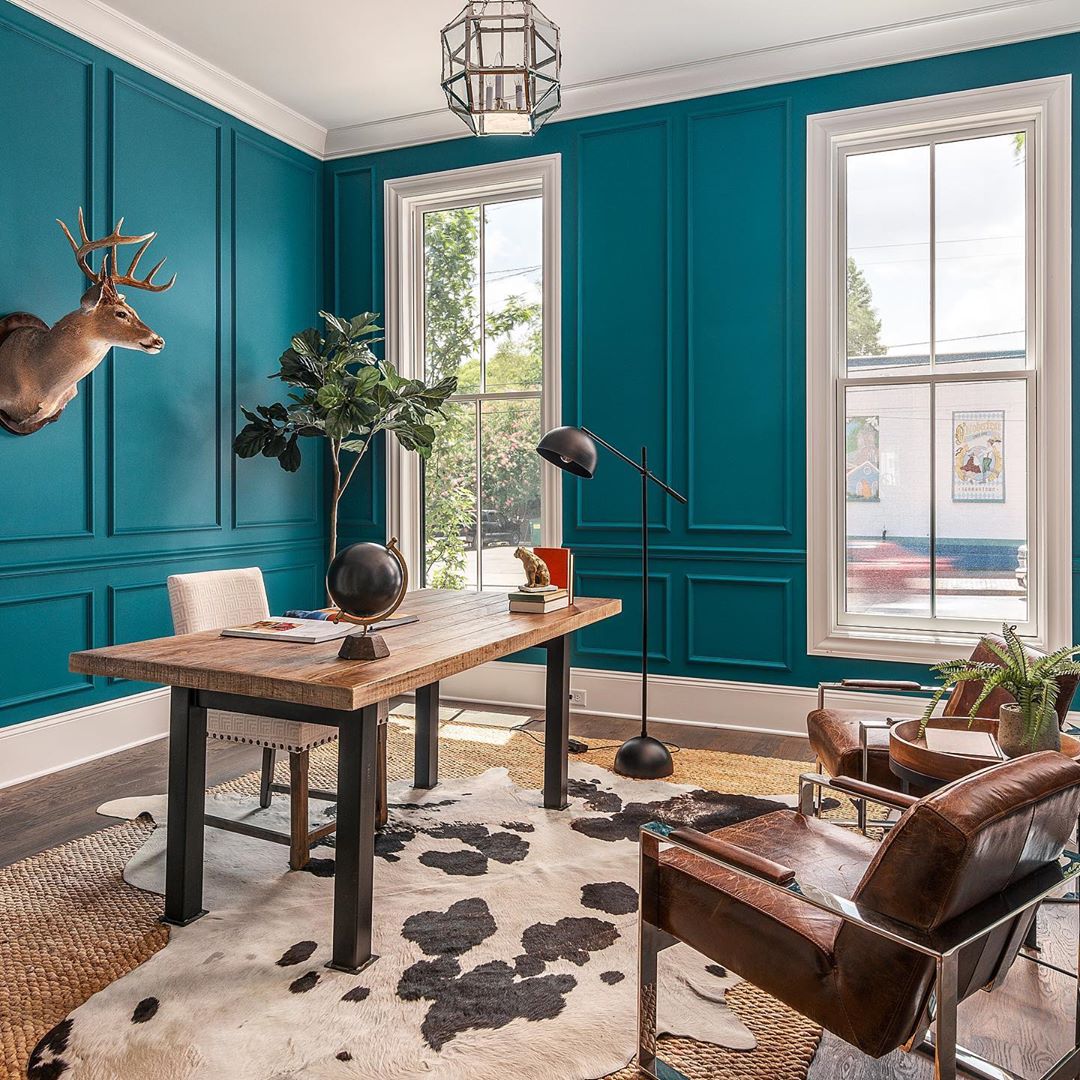 NadeauNational's tweet photo. Add an unexpected pop of color to bring life to your design! You never know what amazing things you can create until you take the risk. This home takes a classic study and brings it to life with a modern twist! Product: Table, $587 ๐ท (IG): @homestylednashville #modernstudy https://t.co/1q5hFR3nWw