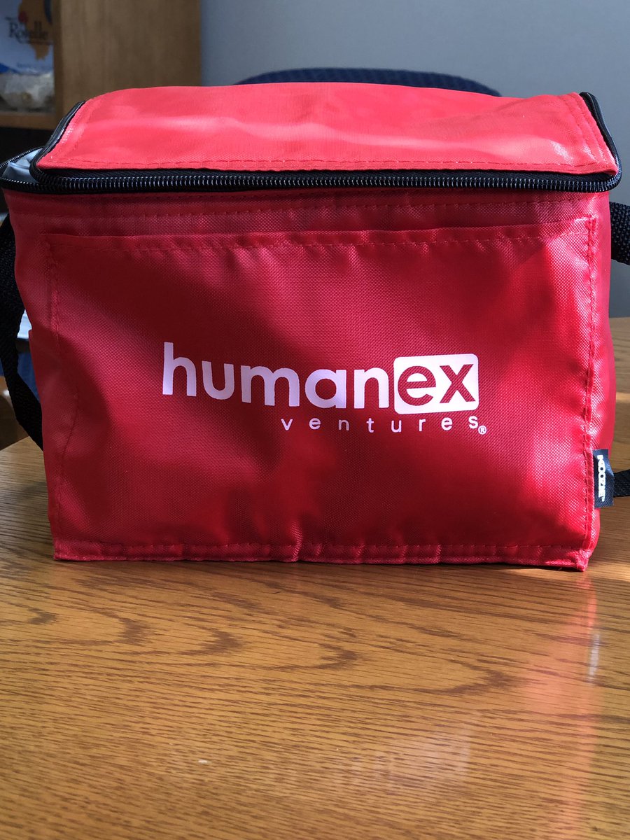 jonbartelt's tweet photo. Today I am thankful for:
1) meeting with my leadership team after a long summer hiatus;
2) sitting and catching up with @SvetsThinkTank and;
3) receiving a thoughtful gift from the @HUMANeX leadership team. #happinessadv @PrincipalLynch @DrPeteSullivan https://t.co/1OQJi08ICR