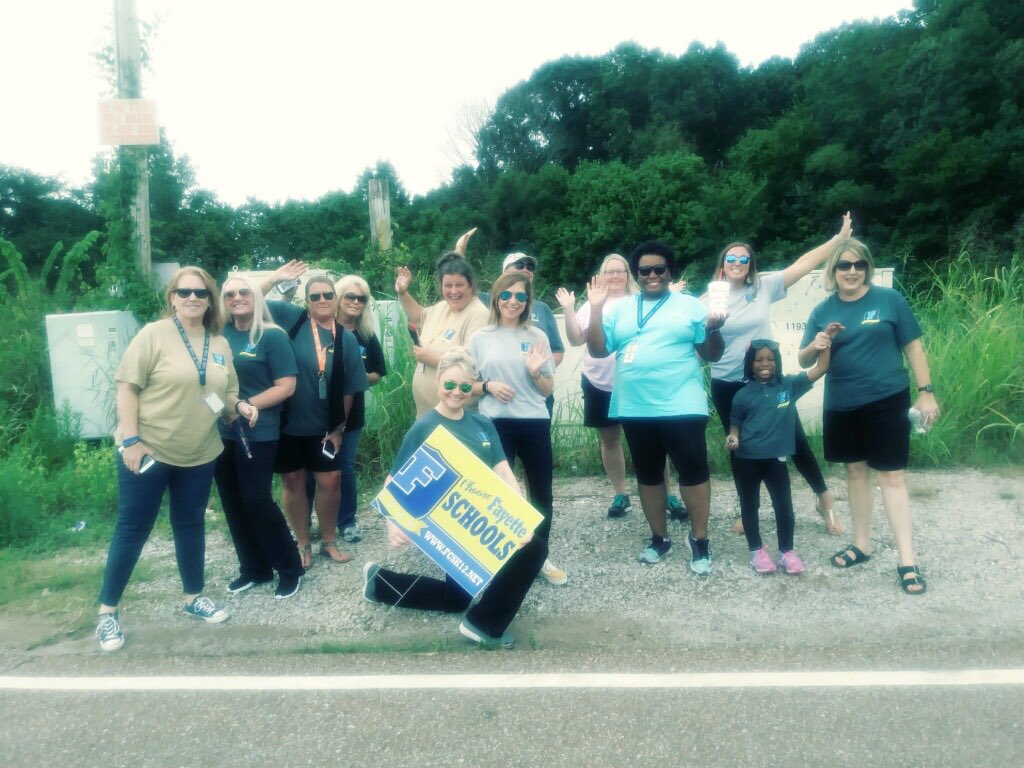 OESrockSTARS's tweet photo. Al Green Farms and ATC Fitness, you’ve been campaigned! #ChooseFCPS #InnovationAtItsBest #CampaignDay2019 @suptking https://t.co/y0C5n93P8L